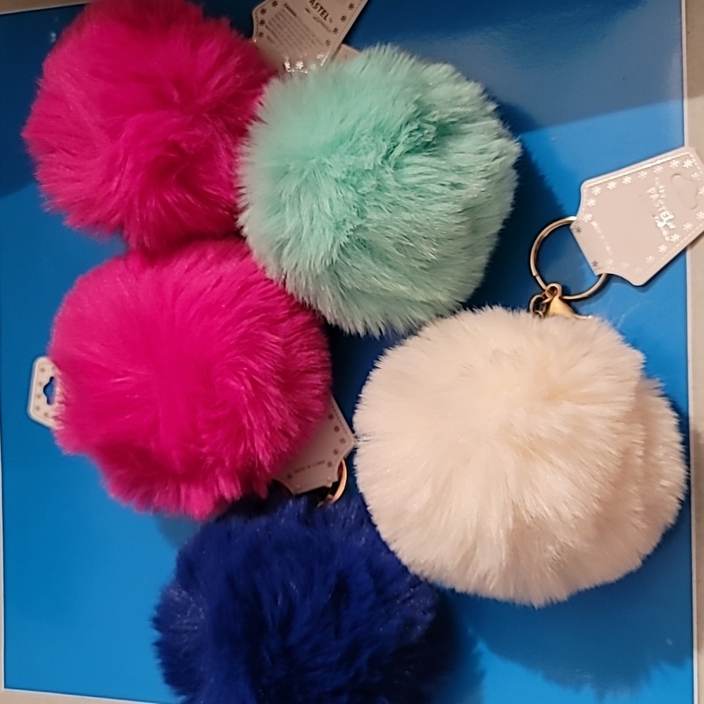 Large keychain pom pom assortment of colors
